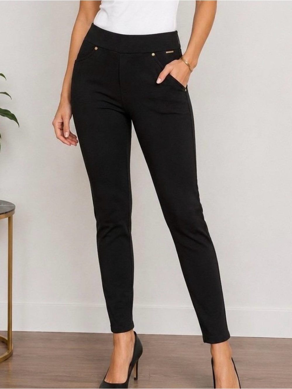 Michael Kors Women's Black Stretch Pull-On Pants with Gold Button Details sz M